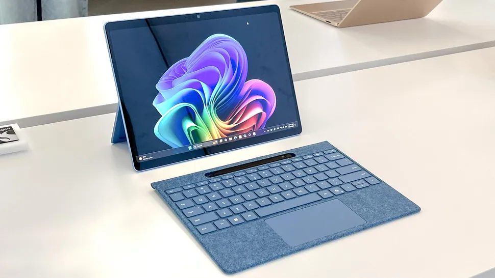 Qualcomm Snapdragon X Elite Laptop Chip Performance Challenging Apple Silicon